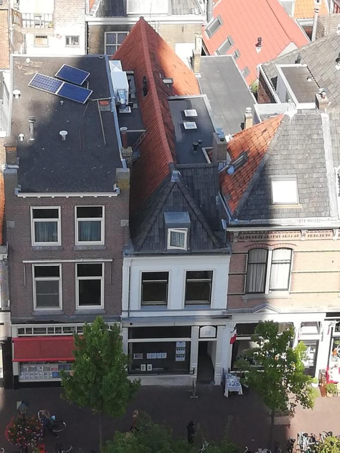 De Vliegende Vos Het Geboortehuis Van Johannes Vermeer Делфт Экстерьер фото
